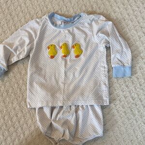 Crocheted duckling short set. Size 2t.
